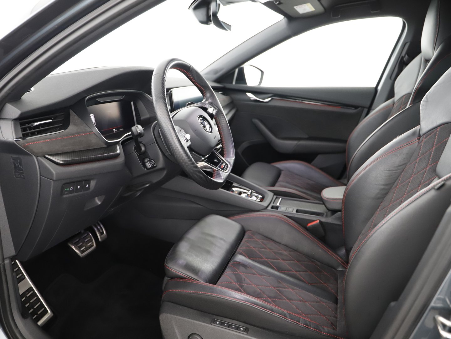 Škoda OCTAVIA Combi RS iV 245 DSG | Bild 13 von 30