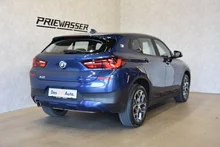 BMW X2 sDrive 18 i Advantage in Blau metallic