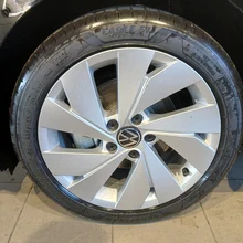 Thumbnail-Foto von Fahrzeug