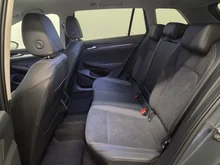 VW Golf Variant Business mHeV DSG in Delfingrau Metallic