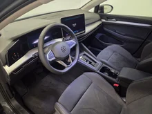VW Golf Variant Business mHeV DSG in Delfingrau Metallic