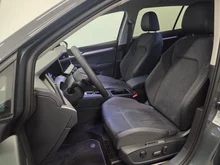 VW Golf Variant Business mHeV DSG in Delfingrau Metallic