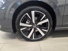 VW Golf Variant Business mHeV DSG in Delfingrau Metallic