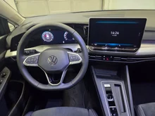 VW Golf Variant Business mHeV DSG in Delfingrau Metallic
