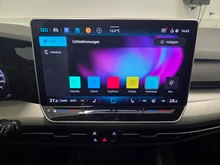 VW Golf Variant Business mHeV DSG in Delfingrau Metallic