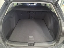 VW Golf Variant Business mHeV DSG in Delfingrau Metallic
