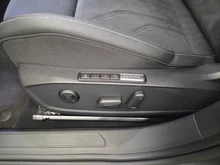 VW Golf Variant Business mHeV DSG in Delfingrau Metallic