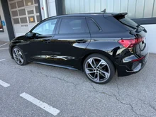 Audi A3 Sportback 35 TDI S line exterieur in 0E Mythosschwarz Metallic