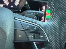 Audi A3 Sportback 35 TDI S line exterieur in 0E Mythosschwarz Metallic