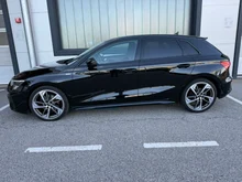 Audi A3 Sportback 35 TDI S line exterieur in 0E Mythosschwarz Metallic