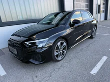 Audi A3 Sportback 35 TDI S line exterieur in 0E Mythosschwarz Metallic