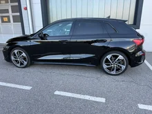 Audi A3 Sportback 35 TDI S line exterieur in 0E Mythosschwarz Metallic