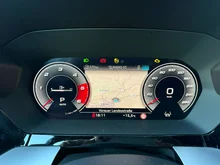 Audi A3 Sportback 35 TDI S line exterieur in 0E Mythosschwarz Metallic