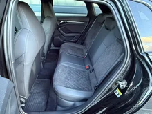 Audi A3 Sportback 35 TDI S line exterieur in 0E Mythosschwarz Metallic