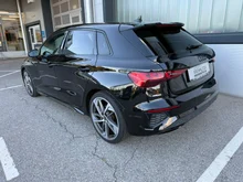 Audi A3 Sportback 35 TDI S line exterieur in 0E Mythosschwarz Metallic