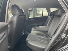 Škoda Enyaq 60 in Black-Magic Perleff.