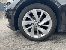 Škoda Enyaq 60 in Black-Magic Perleff.