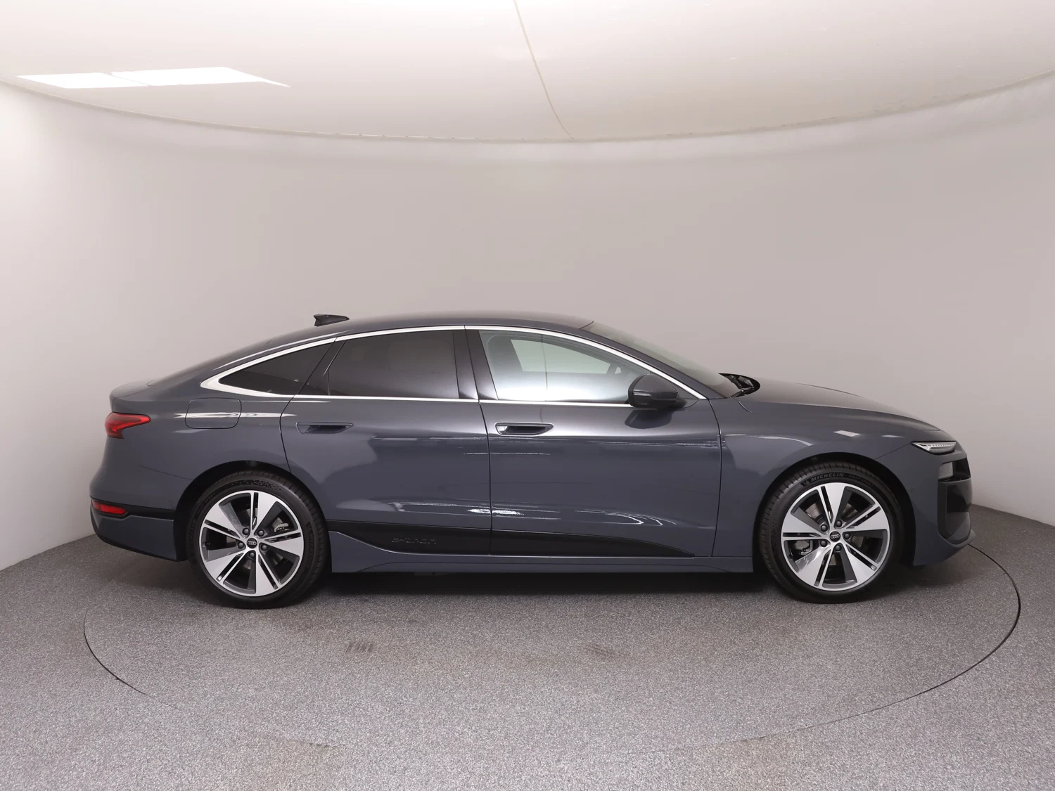 Bild eines Audi A6 Sportback e-tron