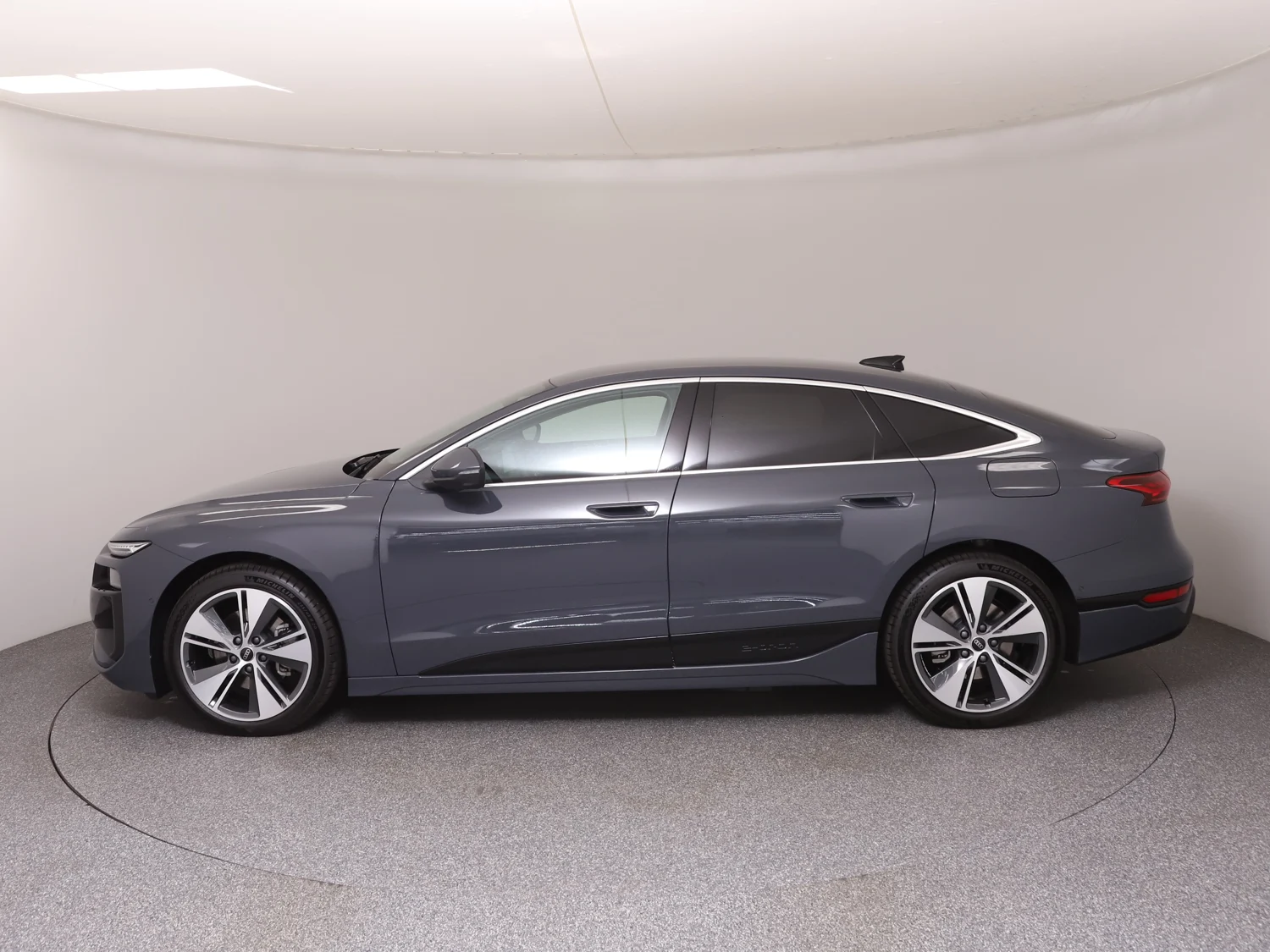 Bild eines Audi A6 Sportback e-tron