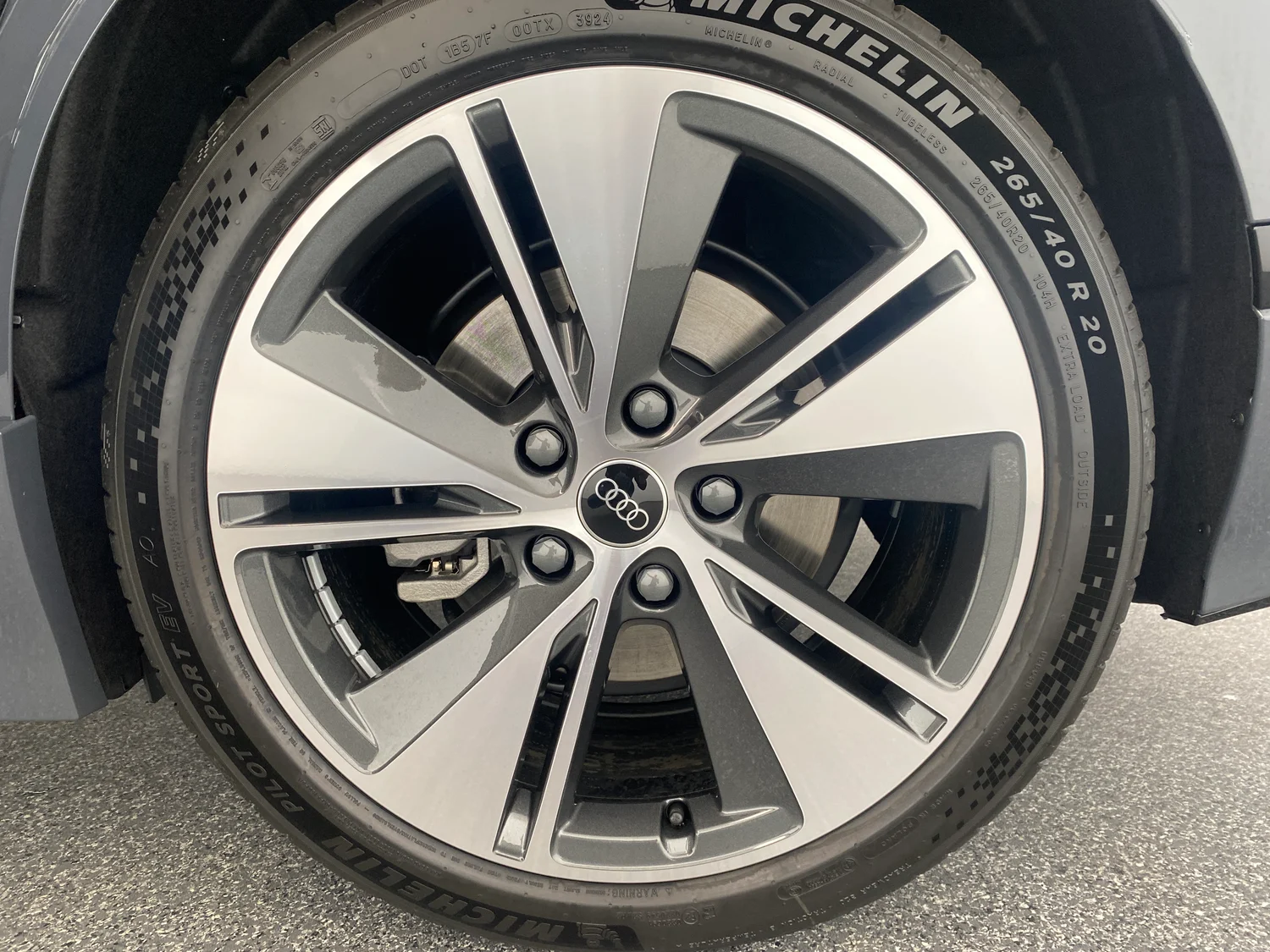 Bild eines Audi A6 Sportback e-tron