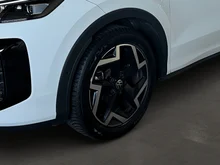 VW T-Roc R-Line eTSI DSG in Pure White