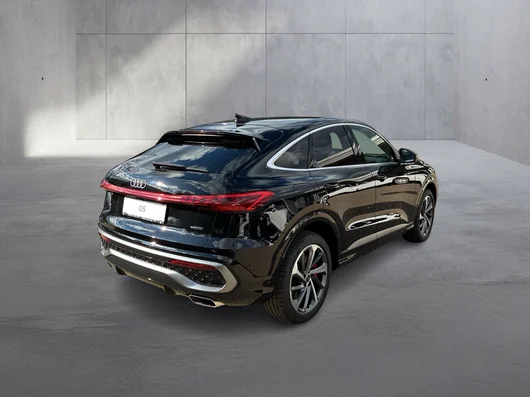 Bild eines Audi Q5 Sportback e-hybrid quattro 270 KW