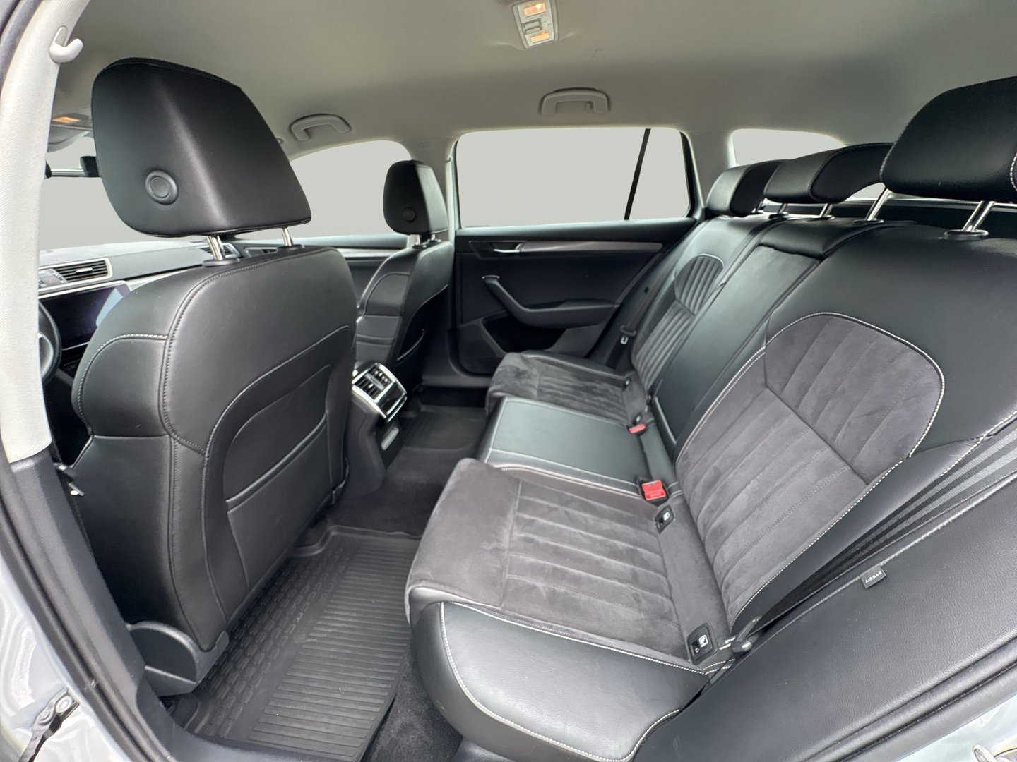 Škoda SUPERB Combi Style TDI | Bild 15 von 20