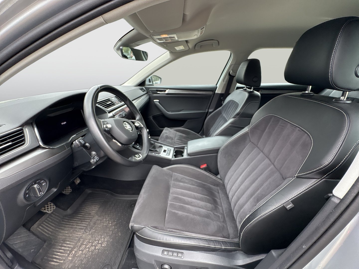 Škoda SUPERB Combi Style TDI | Bild 8 von 20