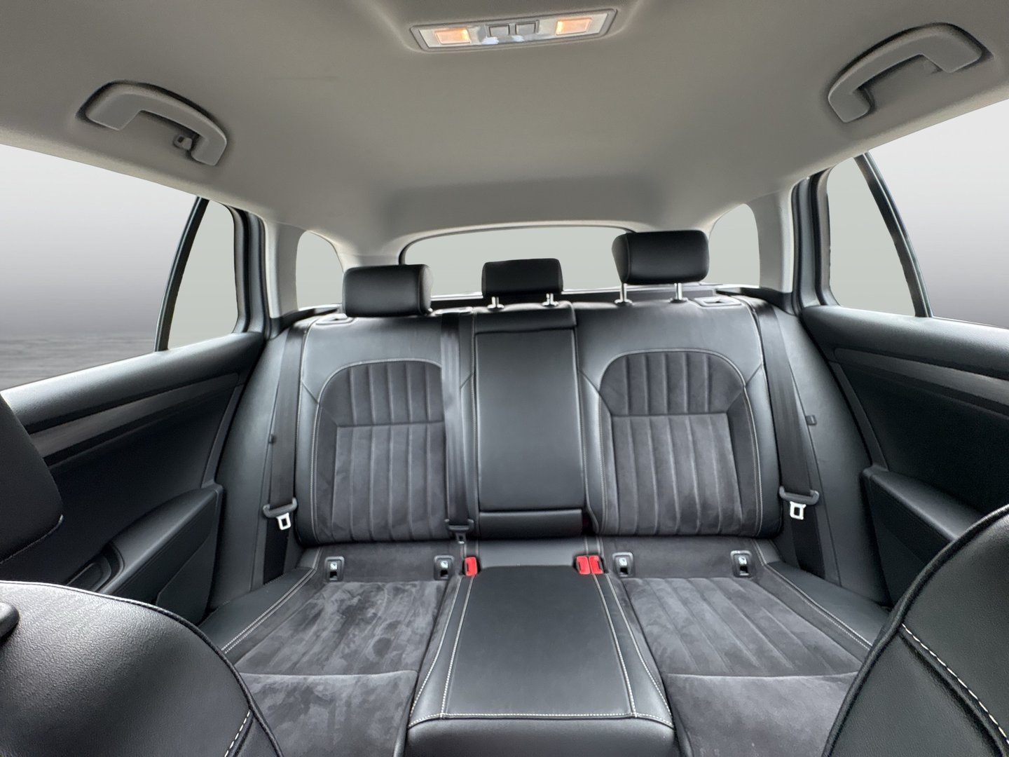 Škoda SUPERB Combi Style TDI | Bild 16 von 20