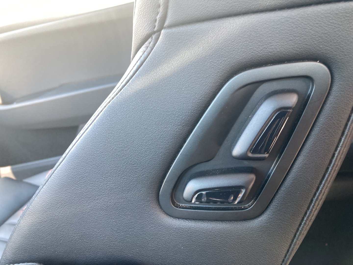 Škoda SUPERB Combi Style TDI DSG | Bild 13 von 30