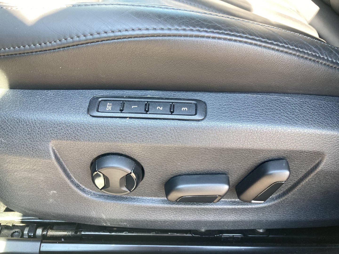 Škoda SUPERB Combi Style TDI DSG | Bild 15 von 30