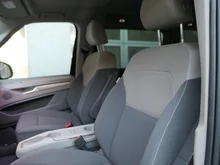 VW Multivan Life eHybrid 180 kW 4MOTION in Deepblack Perleffekt