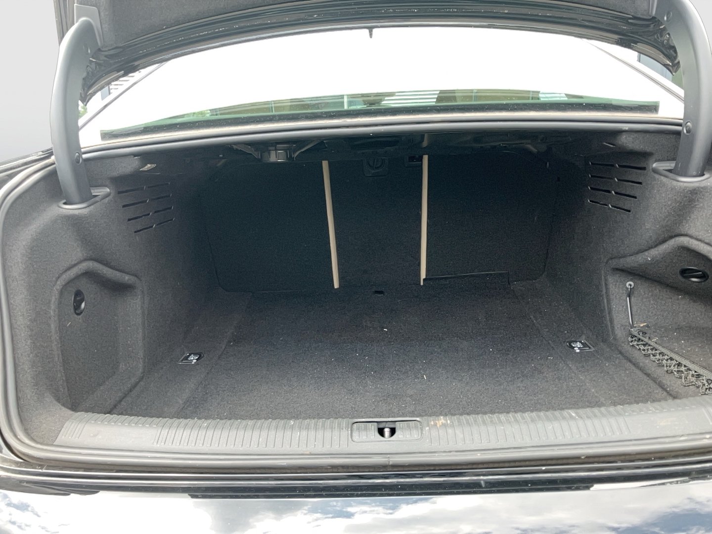 Audi A4 Limousine 30 TDI | Bild 19 von 21