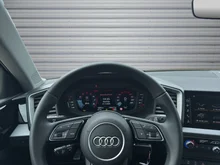 Thumbnail-Foto von Fahrzeug