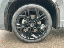 VW Tayron Sport eHybrid DSG 150kW in Delfingrau Metallic