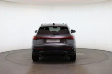 Audi Q5 e-hybrid quattro 270 KW in Daytonagrau Perleffekt