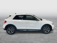 Audi A1 allstreet 25 TFSI intense in Cortinaweiss