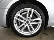 Audi A4 Avant 35 TFSI advanced in FLORETTSILBER METALLIC