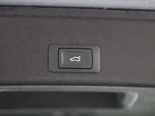 Audi A4 Avant 35 TFSI advanced in FLORETTSILBER METALLIC