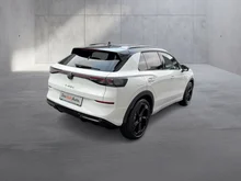 VW T-Roc R-Line eTSI DSG in Pure White Dach Black Uni