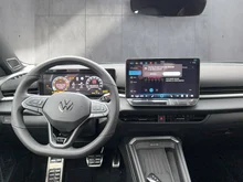 VW T-Roc R-Line eTSI DSG in Pure White Dach Black Uni