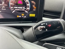 VW T-Roc R-Line eTSI DSG in Pure White Dach Black Uni