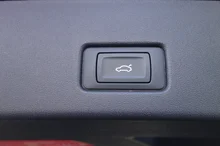 Audi Q4 e-tron 50 e-tron quattro in Mythosschwarz metallic