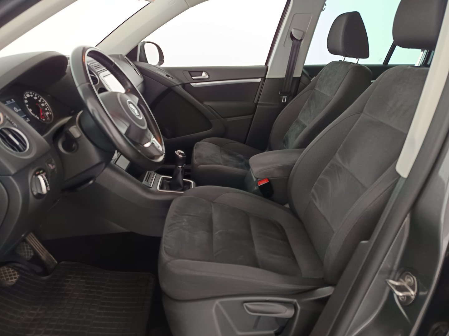 VW Tiguan Karat TDI BMT | Bild 13 von 30