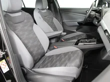 VW ID.4 Pro Performance 150 kW in Grenadillschwarz Metallic