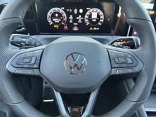 VW Tiguan Sport eTSI DSG in Grenadillschwarz Metallic