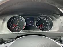 VW Golf Variant Trendline TDI in limestone grey metallic