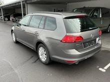 VW Golf Variant Trendline TDI in limestone grey metallic