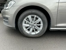 VW Golf Variant Trendline TDI in limestone grey metallic
