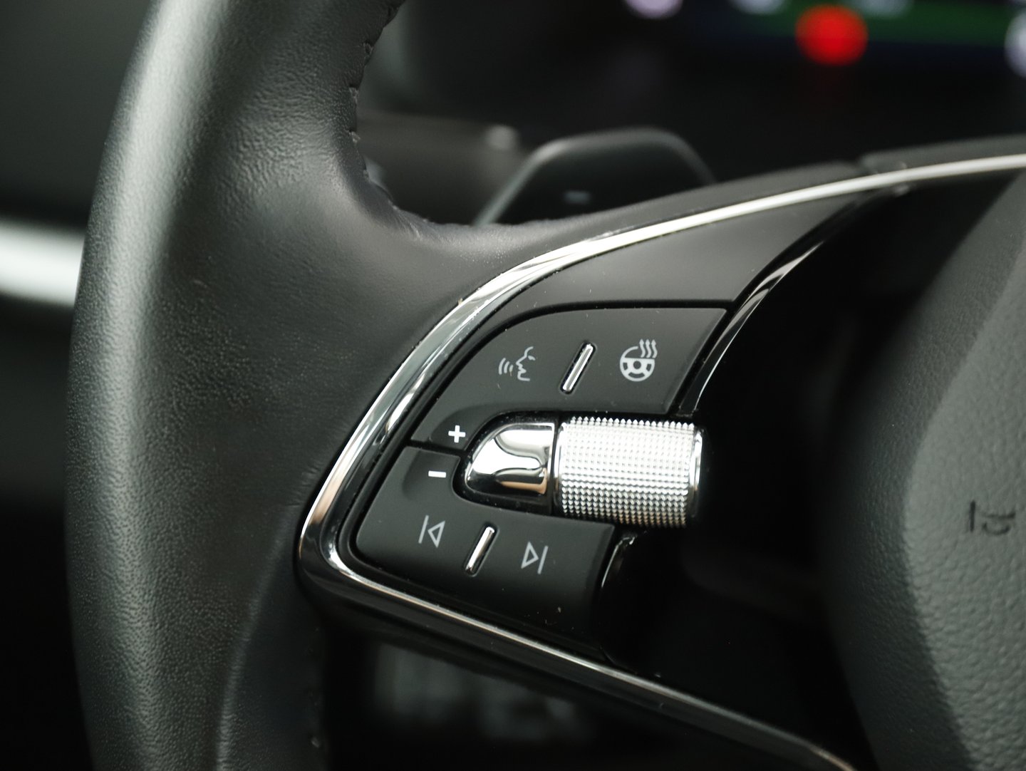 Škoda KAROQ Style SC TDI DSG | Bild 12 von 25
